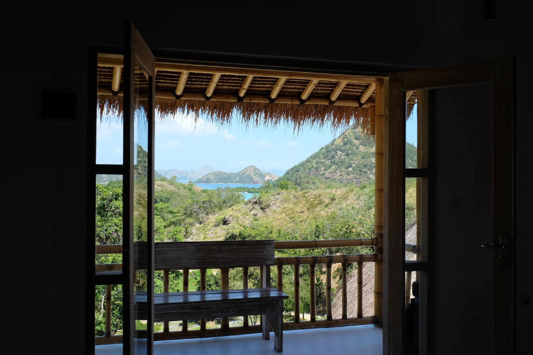 Mohini Komodo Resort 15/40