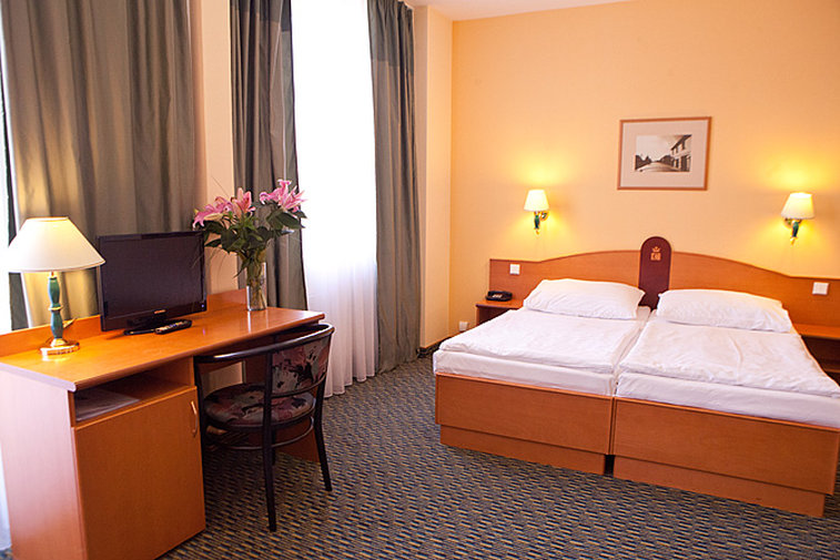 Central Hotel 19/47