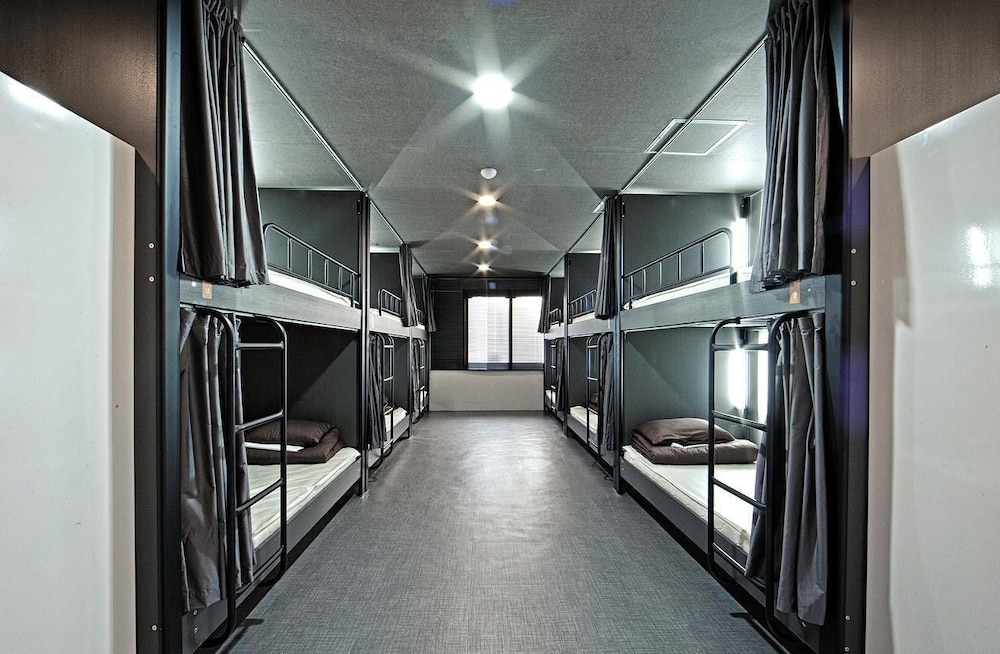 Mido Hostel 24/62