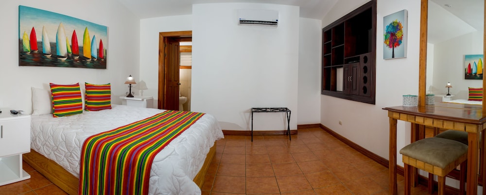 Hotel Condovac La Costa 25/72