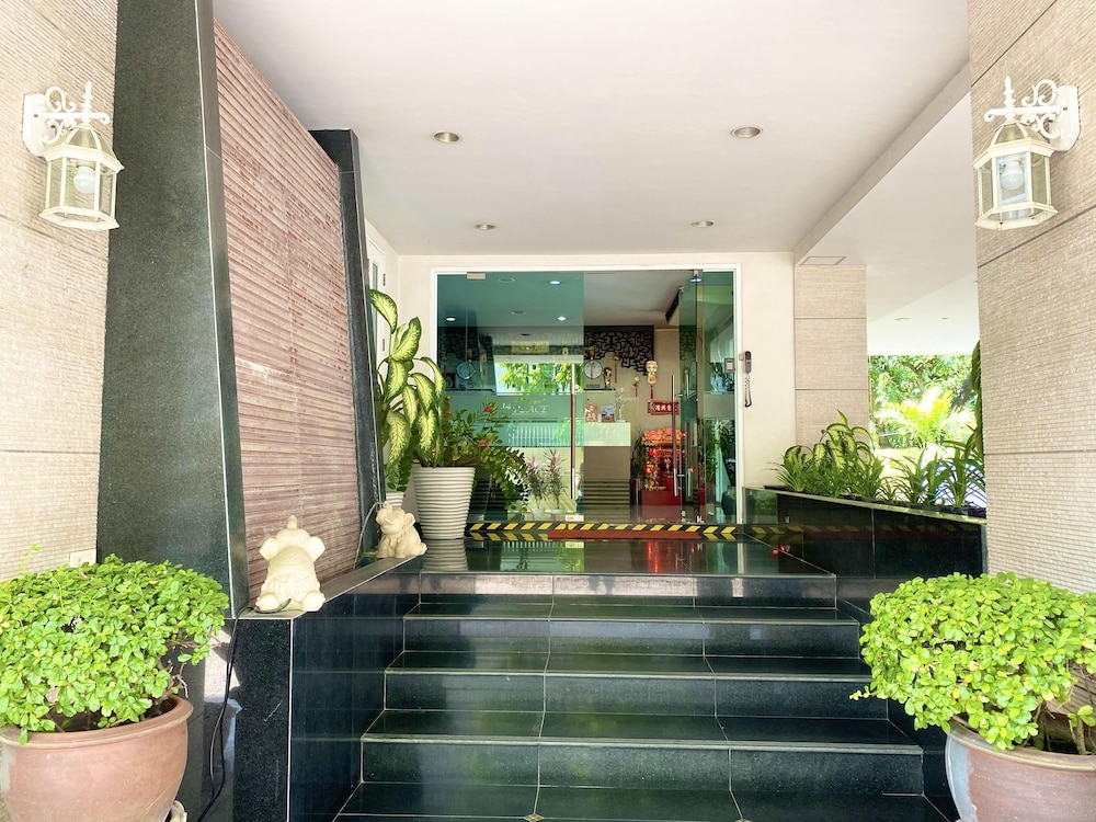 14 Place Sukhumvit Suites 13/66