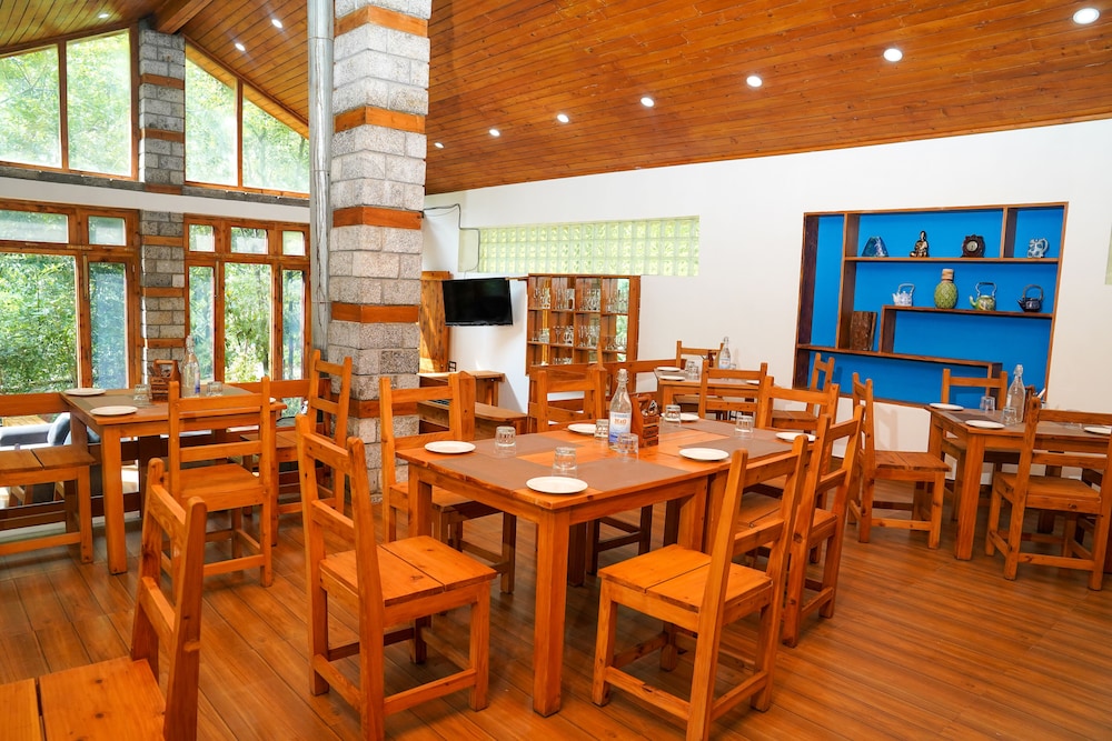 Tall Trees Resort 28/50