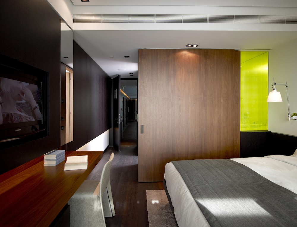 Plus, Superior, Twin Beds