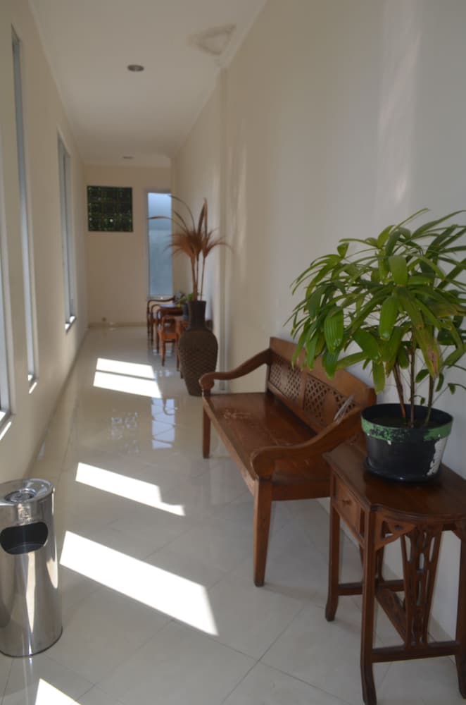 ARINI HOTEL 30/43