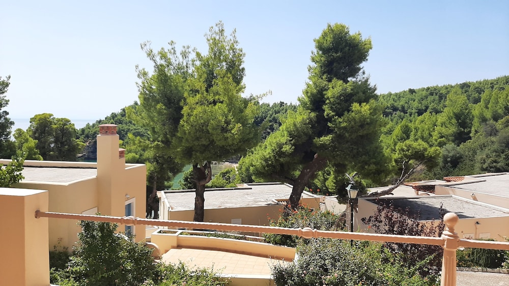 Alonissos Beach Bungalows And Suites Hotel 41/50