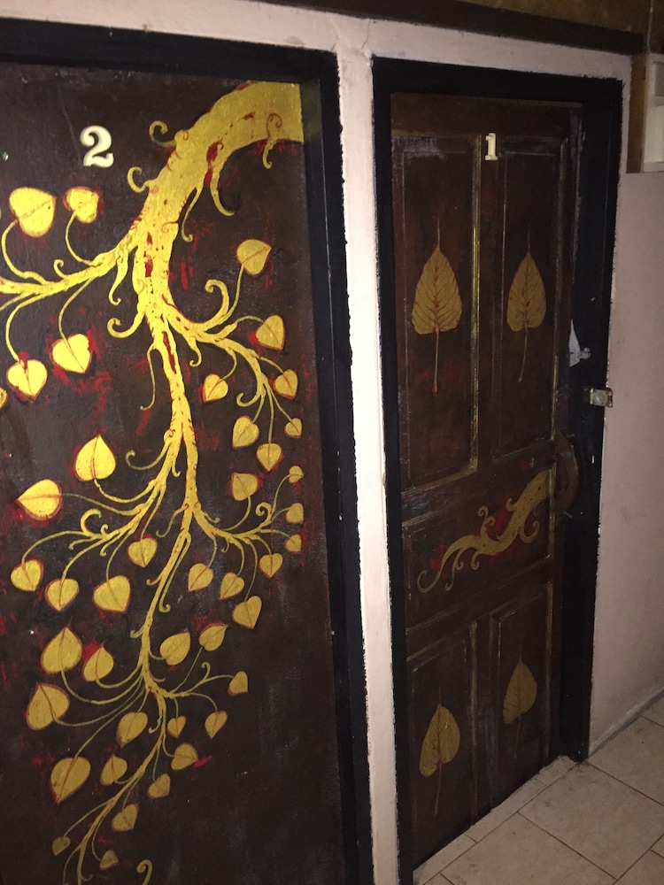 Shanti Lodge Bangkok 8/70