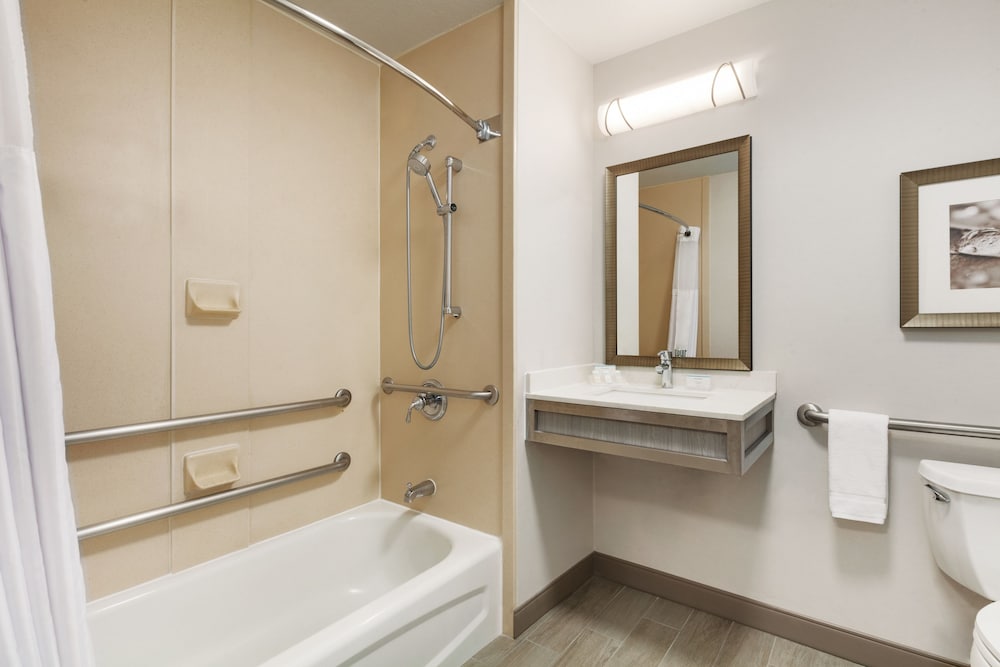 Hilton Garden Inn Roseville 21/50
