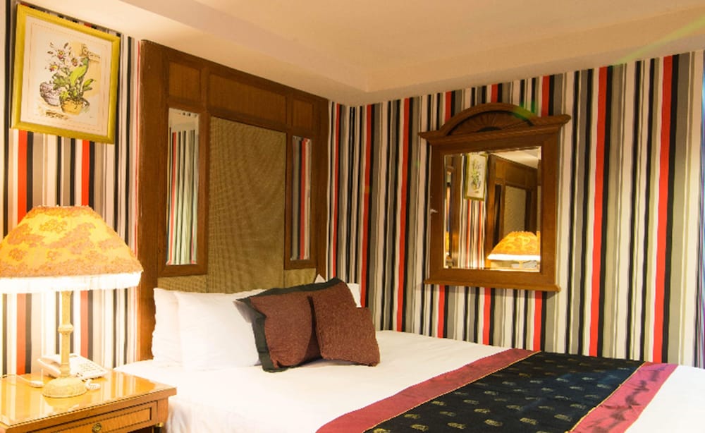 Diamond City Hotel 45/72