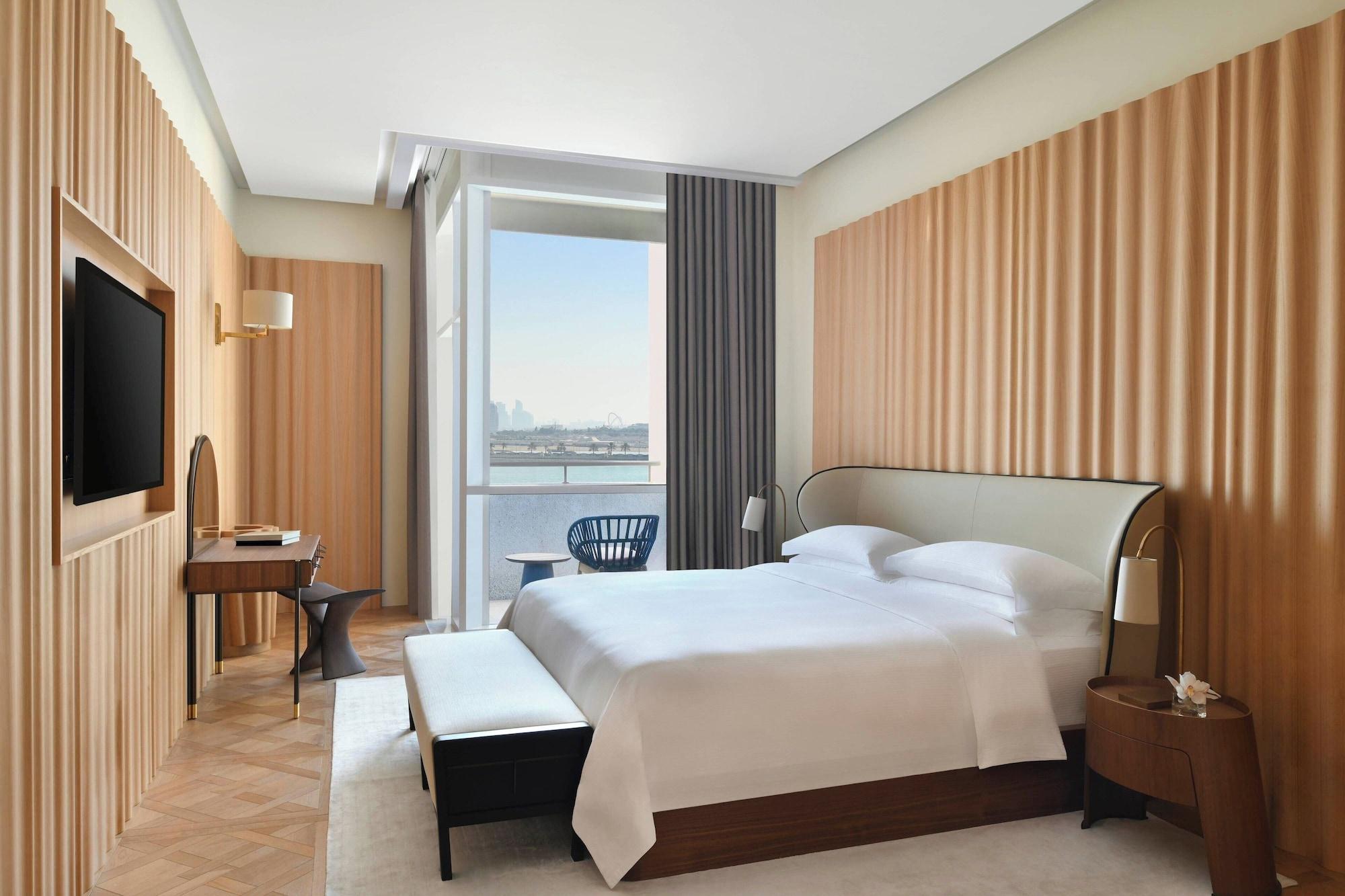 Katara, Suite, Club Lounge Access