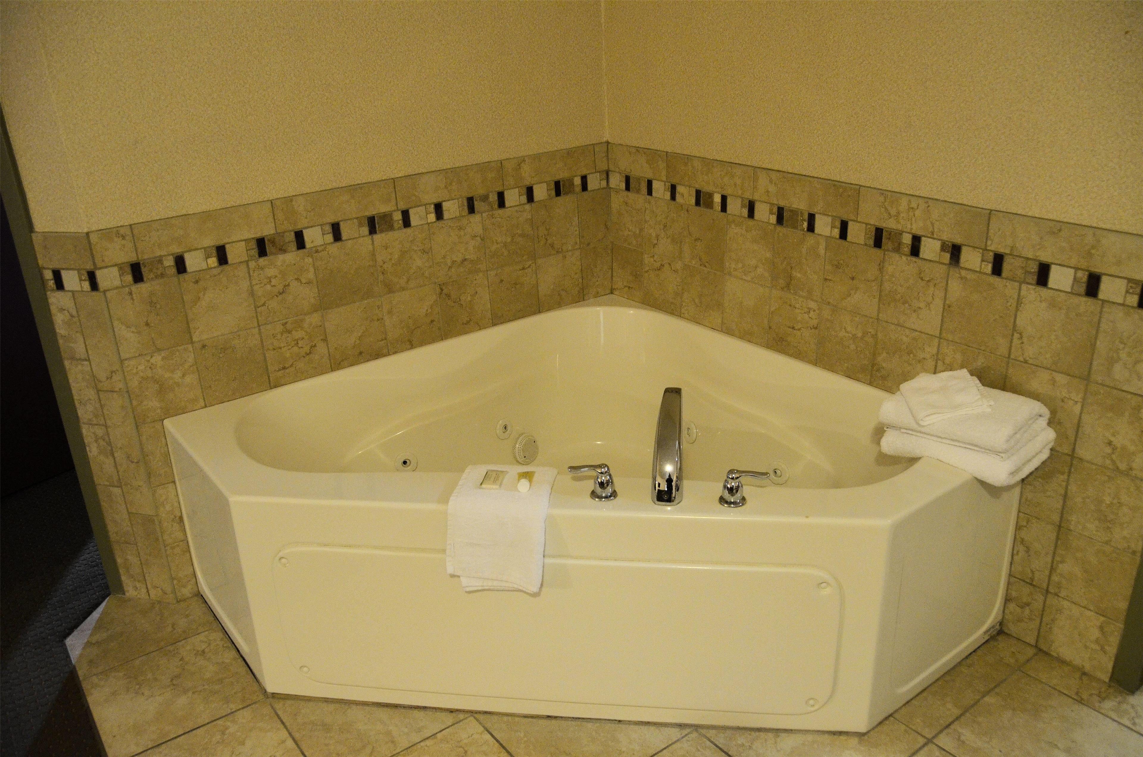 جناح بسرير كينج، Days Inn by Wyndham Luray Shenandoah 2/3