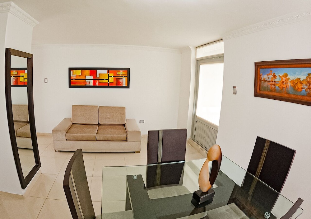 Hotel Del Llano 13/64