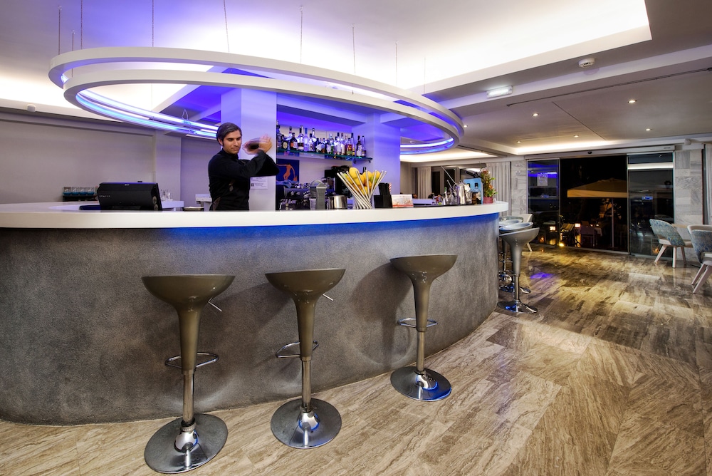 Lobby at TRYP by Wyndham Corfu Dassia, DASSIA