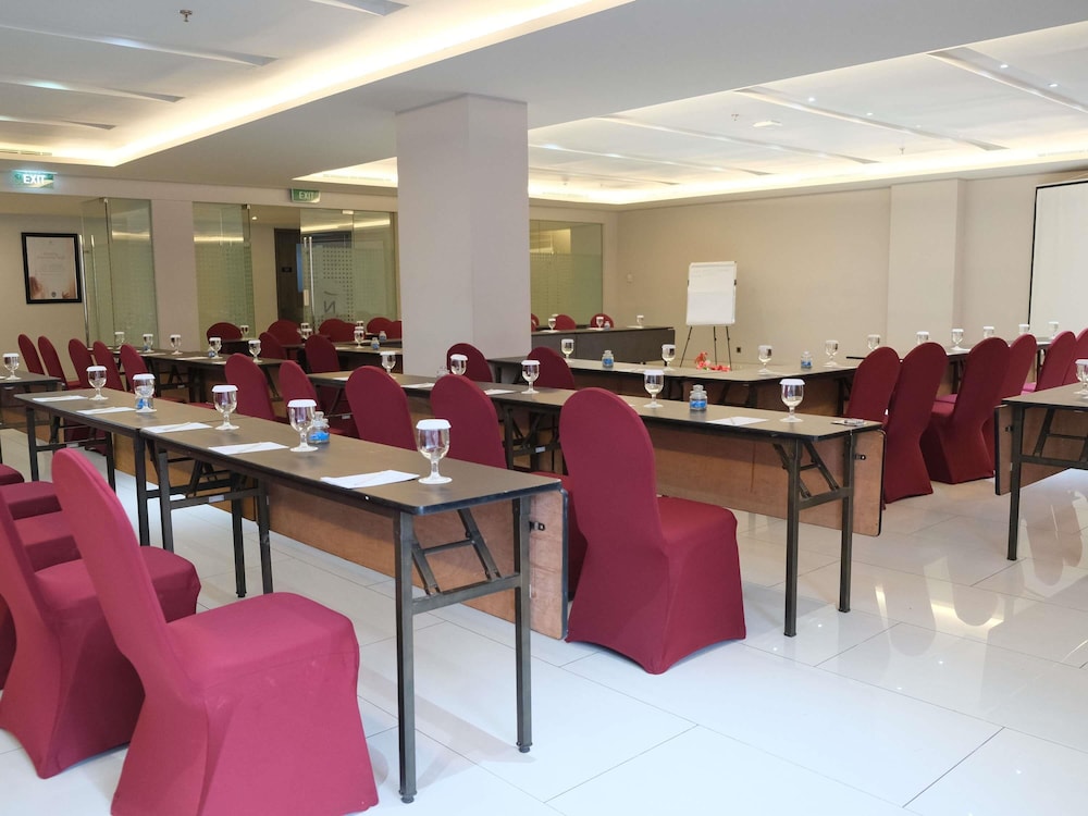 NOVOTEL PEKANBARU 60/67