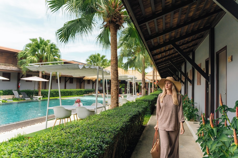 Malabar Pool Villa Phuket 41/47