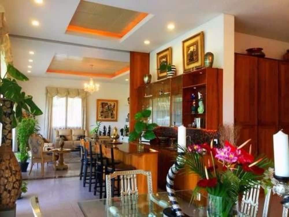 The Sanctuary Boutique Bungalow Kandy 10/16