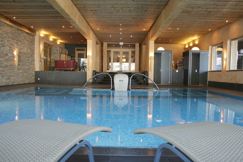 HOTEL TIEFENBRUNNER 3/66
