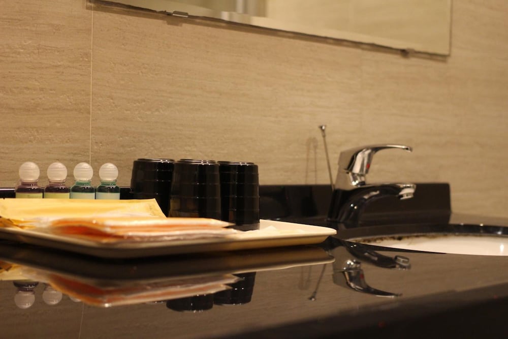 Home Full Hotel 41/43