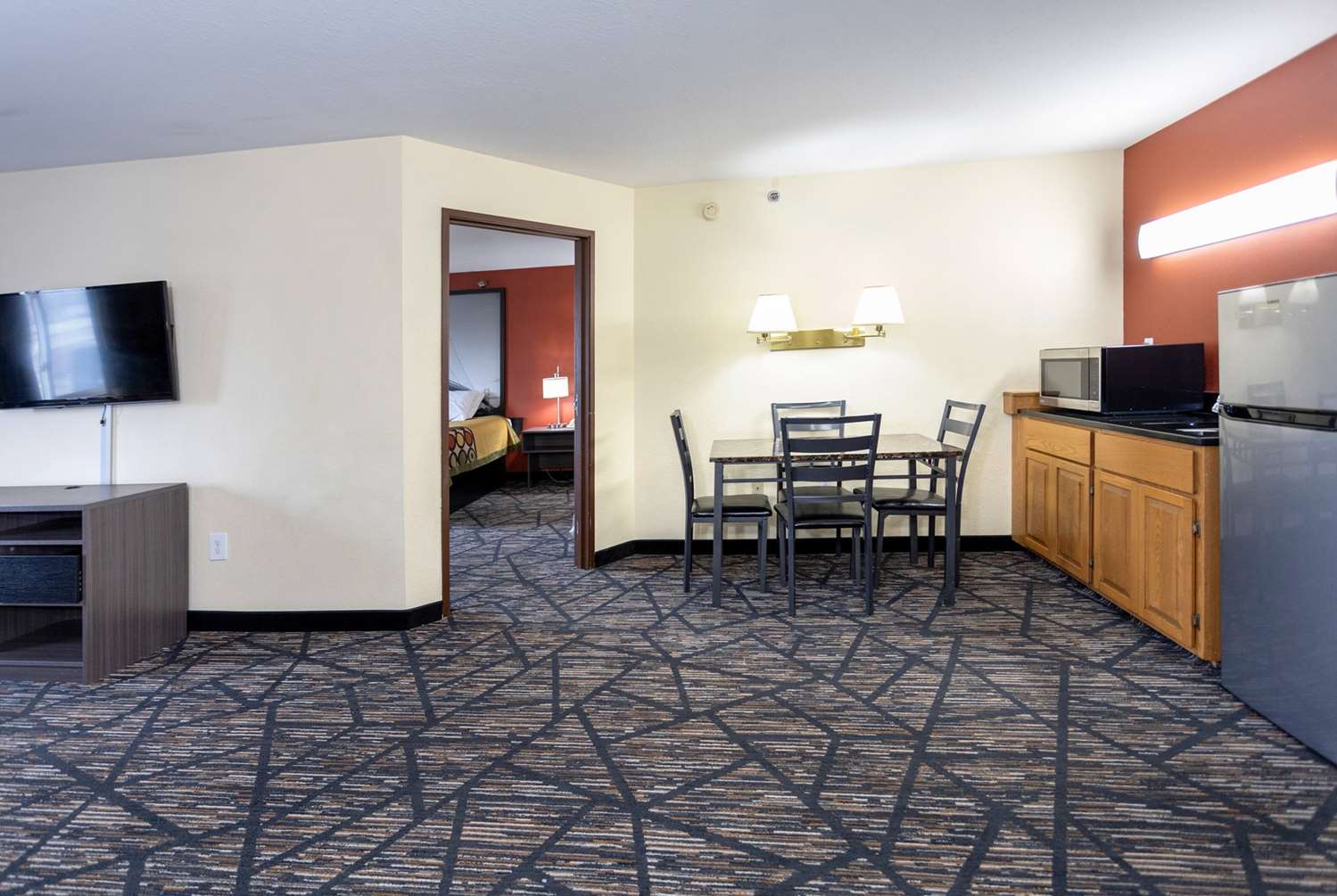 Super 8 By Wyndham Big Rapids 11/29