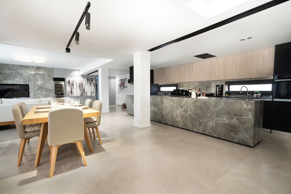 Heritage Boutique Apartments 8/62