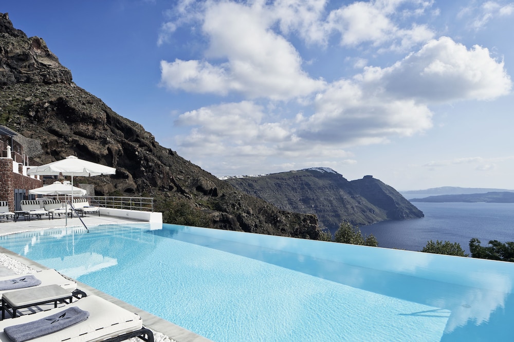 San Antonio, an SLH Hotel in SANTORINI