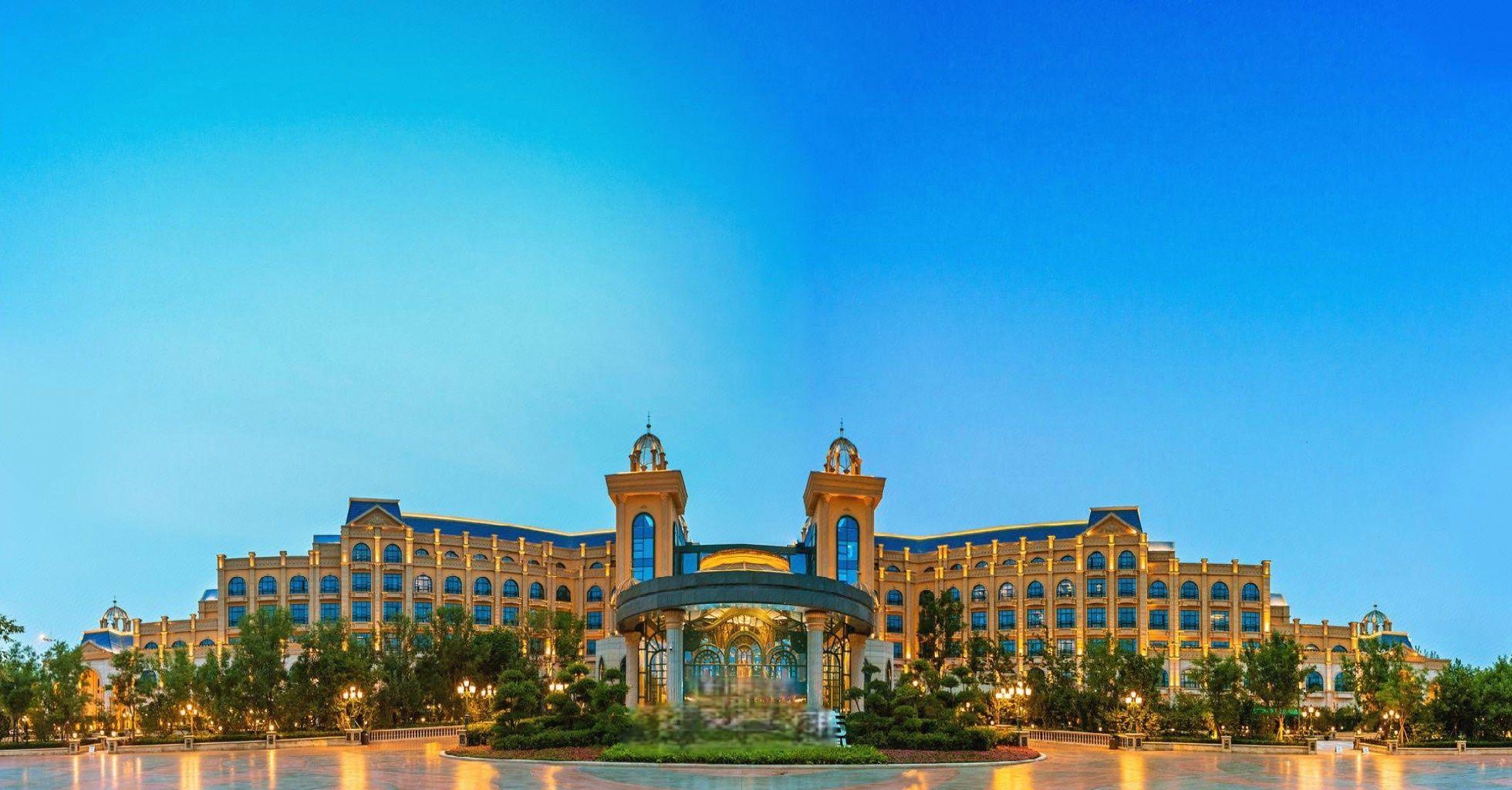 Fantawild Holiday Hotel 26/28