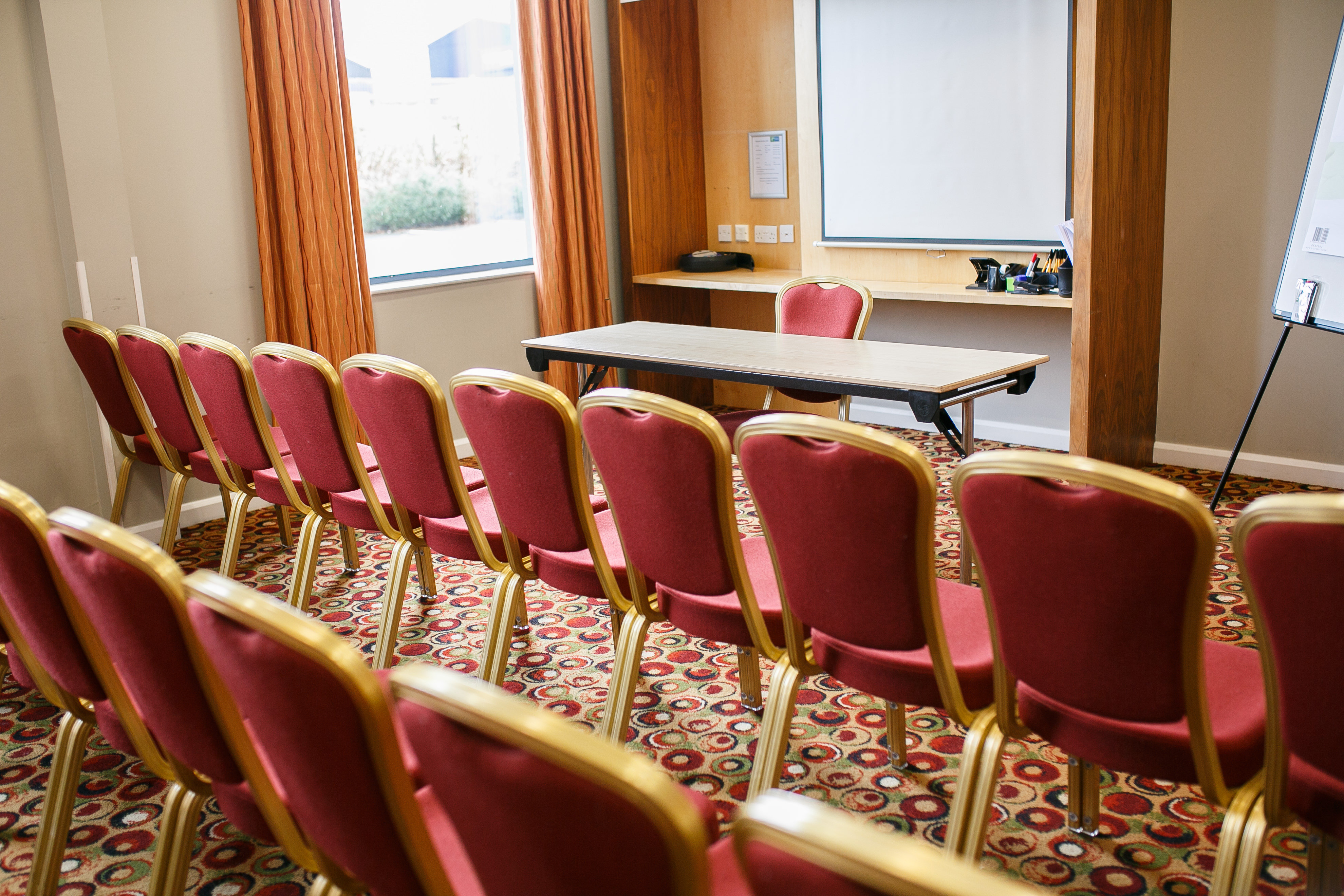 Holiday Inn Express Antrim 13/18