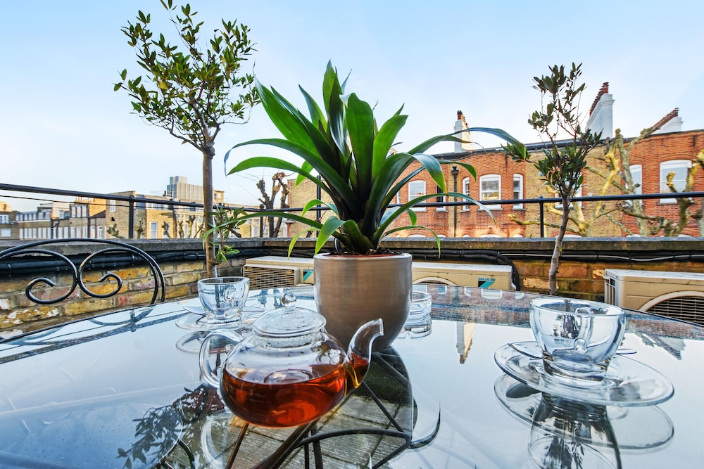 Twenty Nevern Square Hotel 37/49