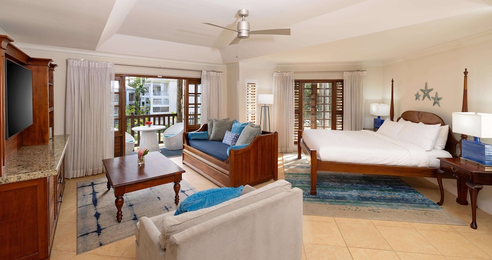 Concierge, Family Suite, Tropical, Suite, King Bed, Trundle Bed, Sofa, Large
