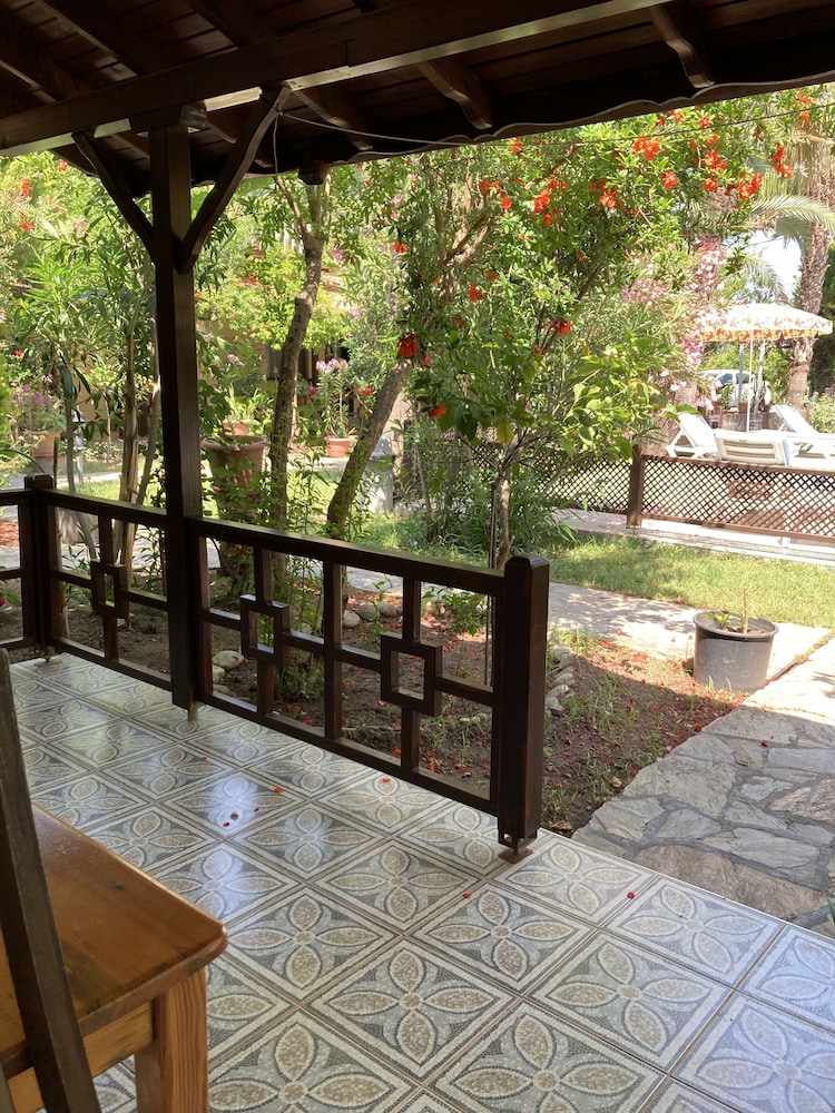 Kutle Hotel 11/40