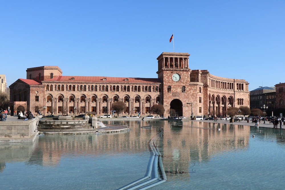 Holiday Inn Yerevan Republic Square 47/50