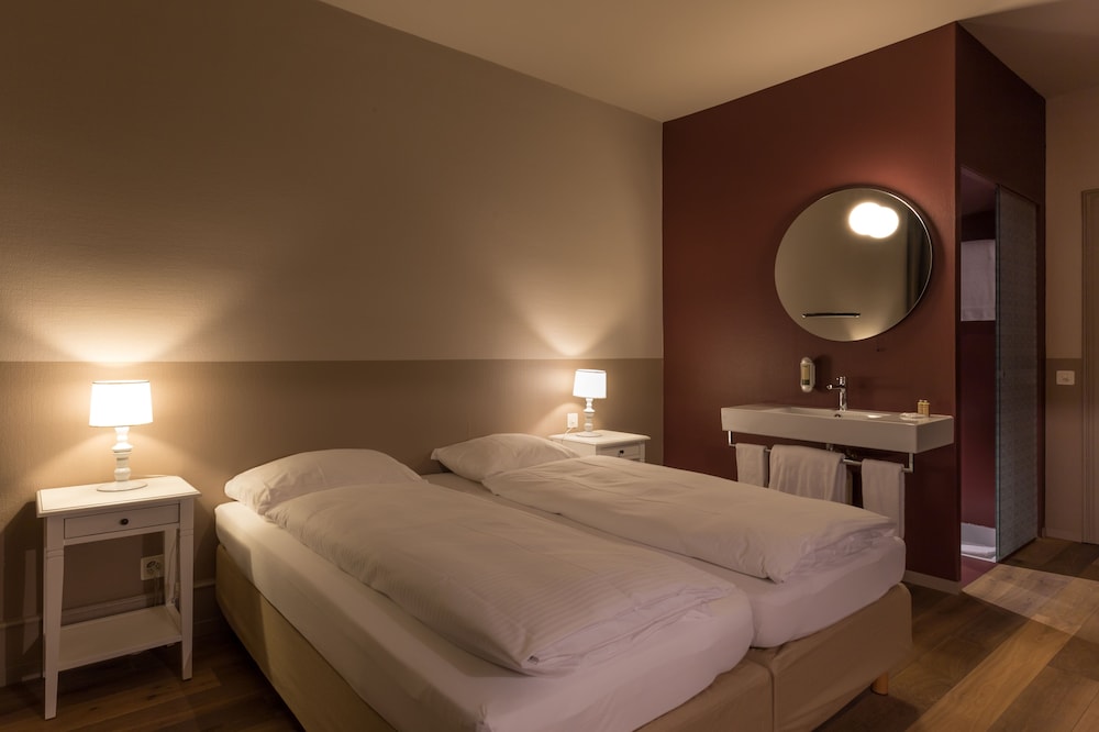 غرفة بسرير مزدوج، Hotel Emmental 5/6