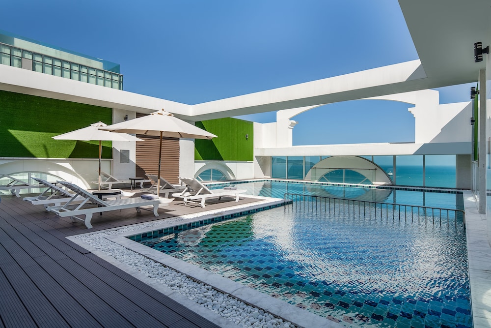PARACEL DANANG HOTEL 25/50