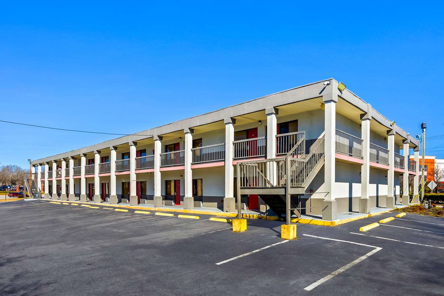 Americas Best Value Inn Ft Jackson 28/32
