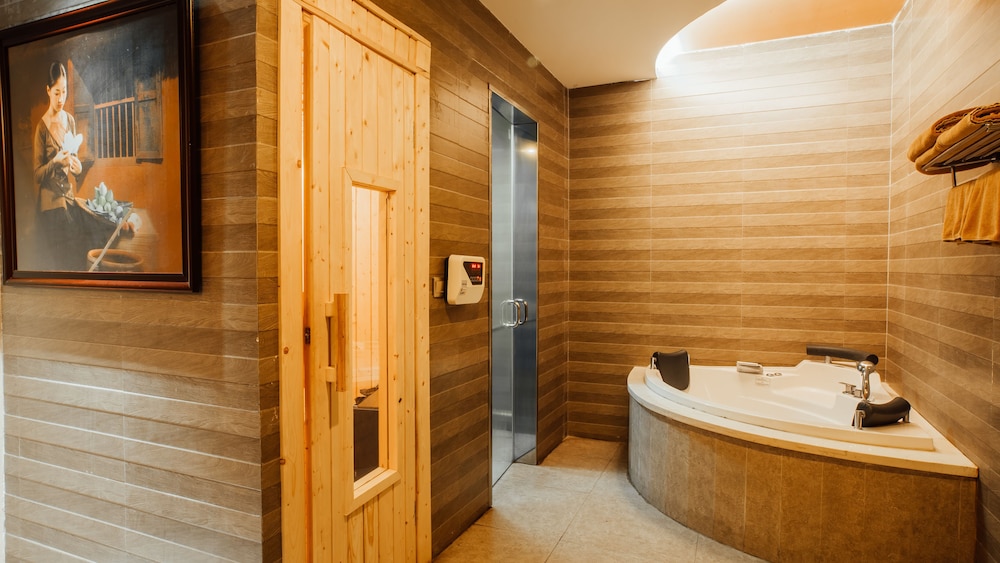 Muong Thanh Luxury Phu Tho Hotel 50/50