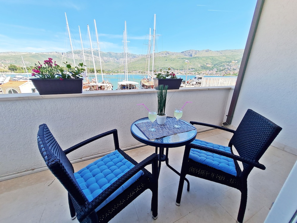 APARTMENTS ROOMS PORAT 34/47