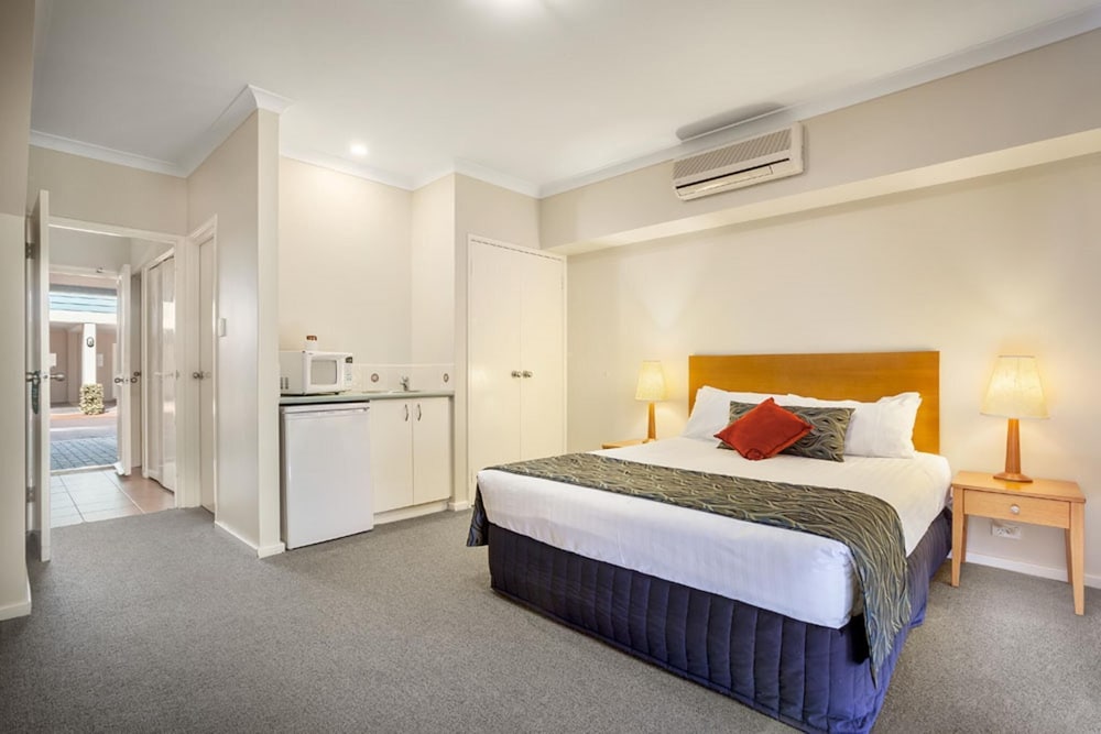 C Mandurah Resort and Serviced Apartments 12/47