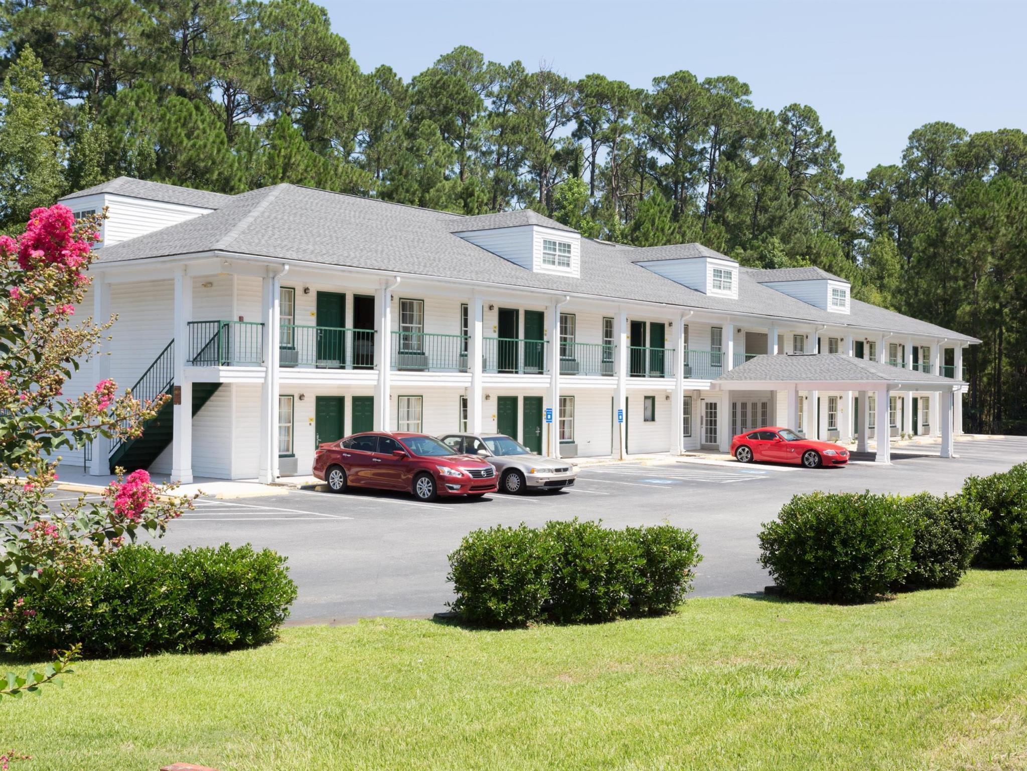 Super 8 By Wyndham Statesboro 2/20
