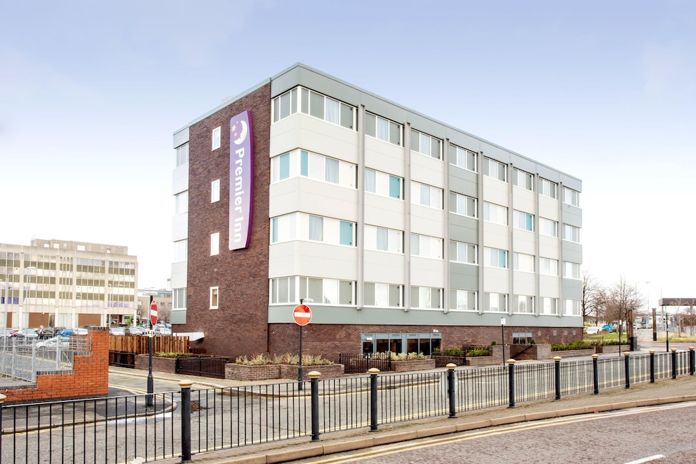 Premier Inn Birkenhead Town Centre in Birkenhead
