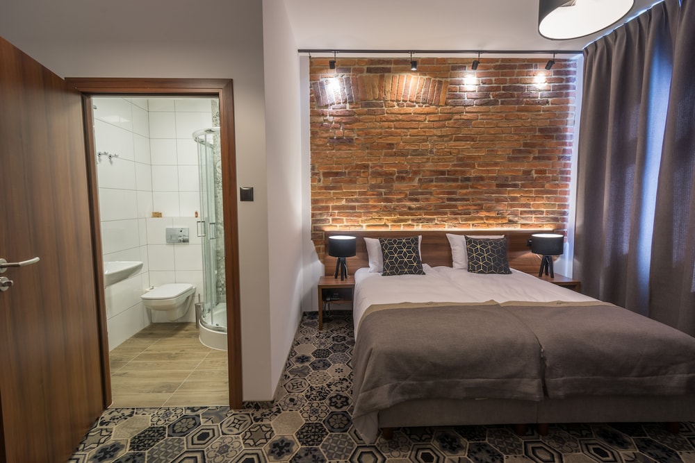 Hotel Lavender 30/67