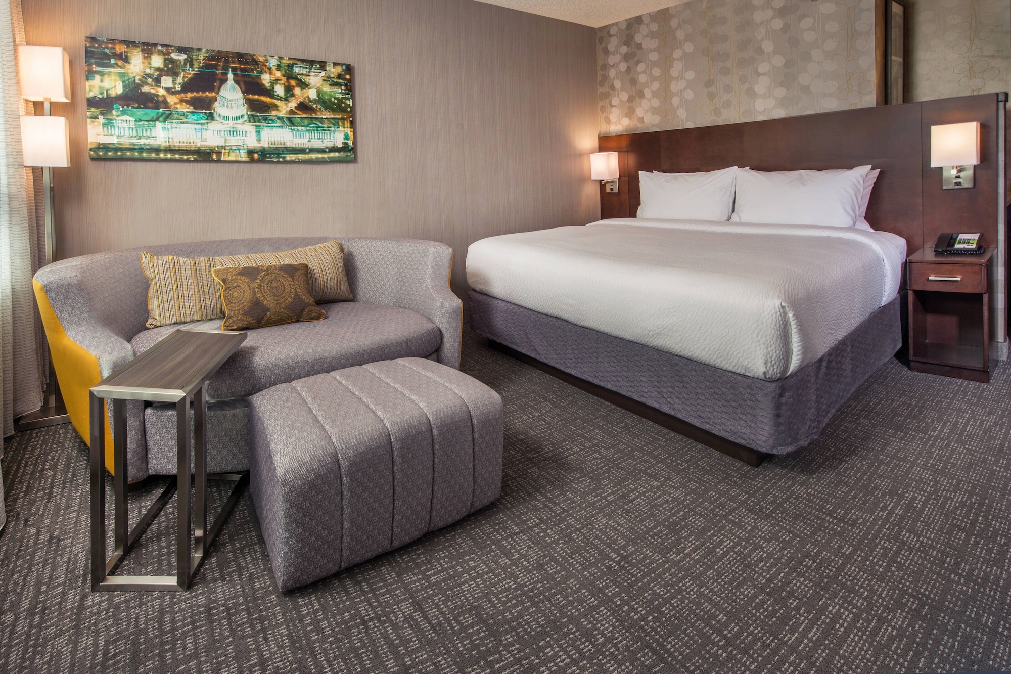 Room at COURTYARD WASHINGTON DC/US CAPITOL, WASHINGTON - DC