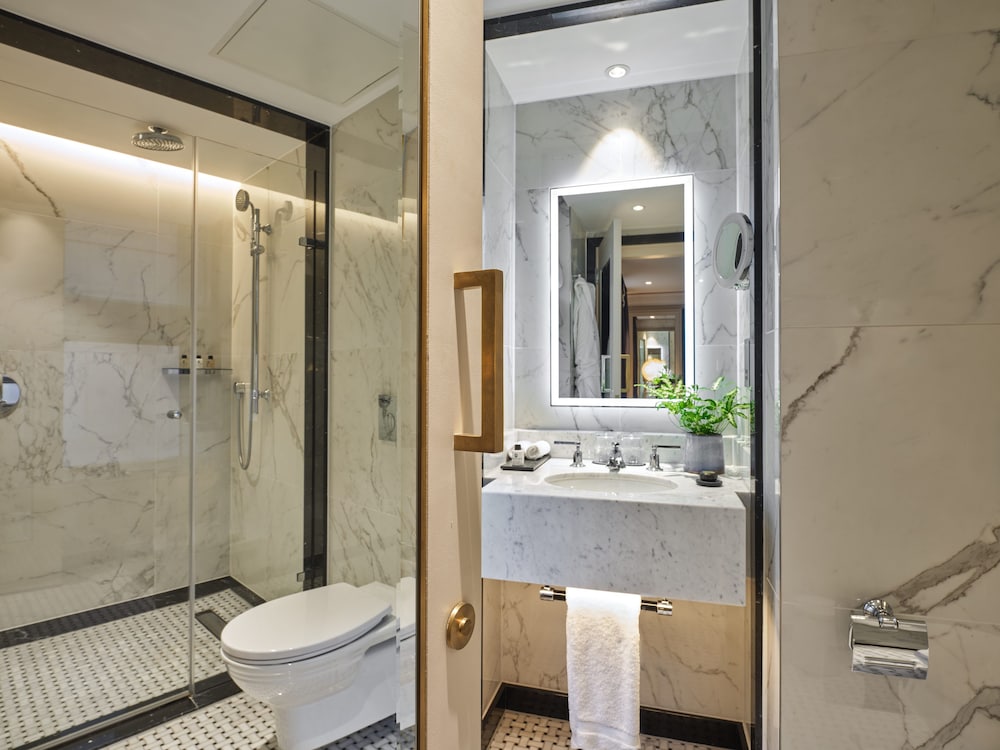 The Mayfair Townhouse – an Iconic Luxury Hotel 19/66