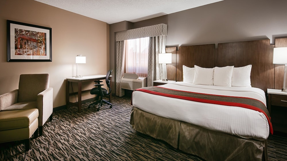 Best Western Los Alamitos Inn & Suites 16/38