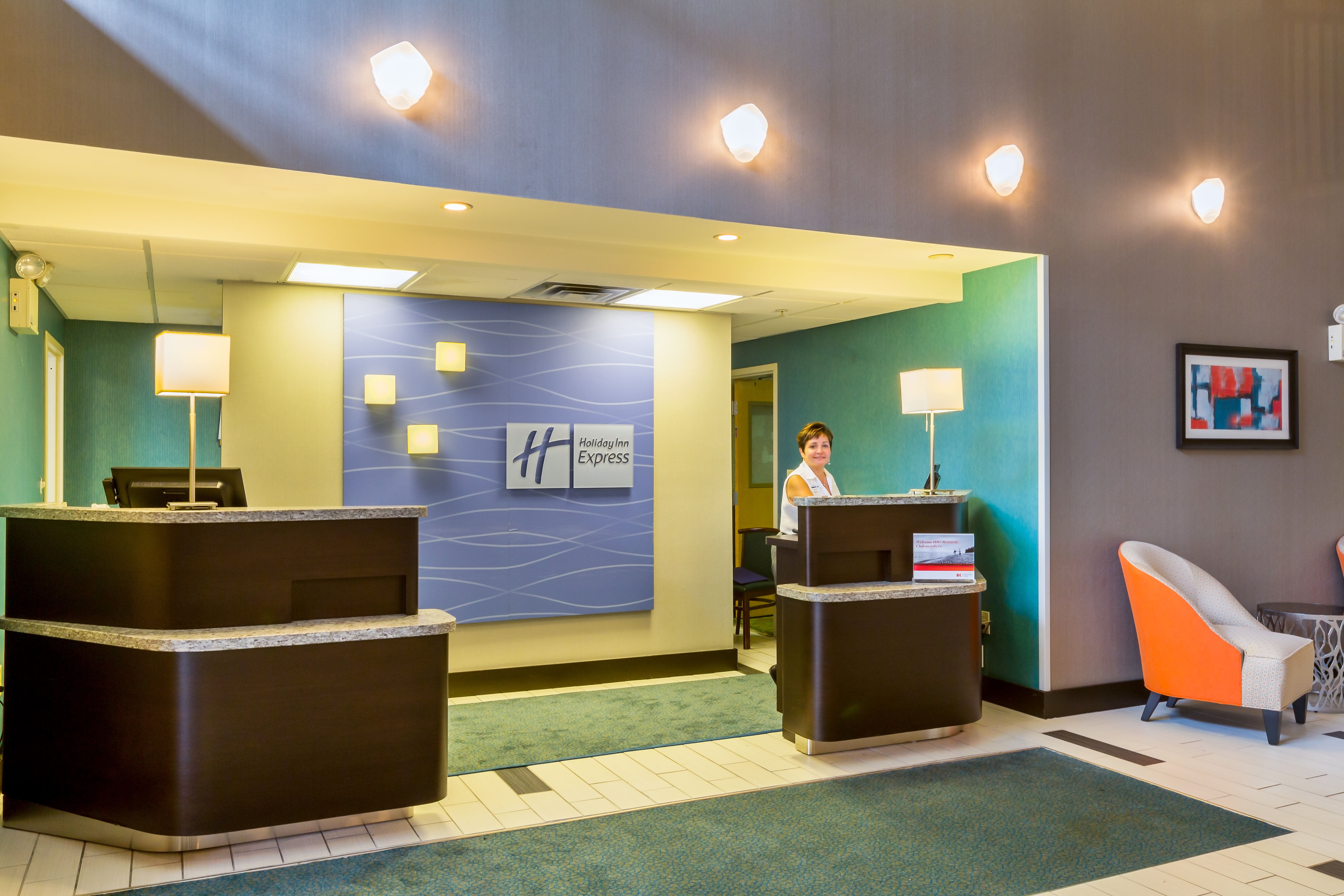 Holiday Inn Express & Suites Burlington - Mount Holly 3/39