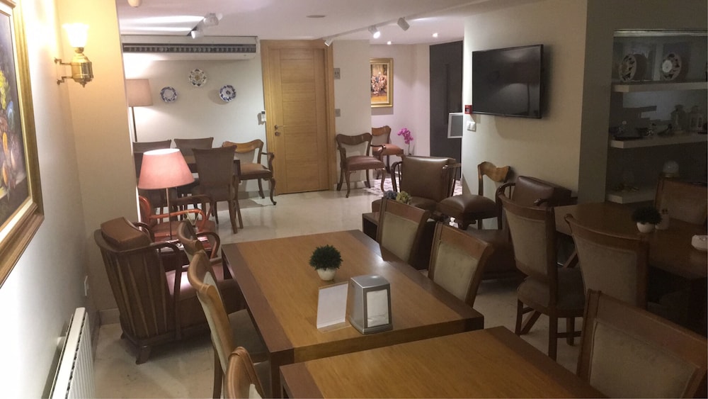 Wame Suite Hotel 80/85