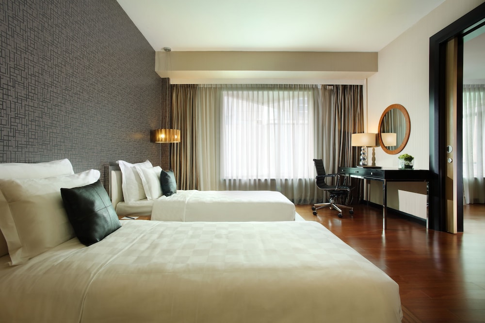 Expanded, Deluxe, Twin Beds
