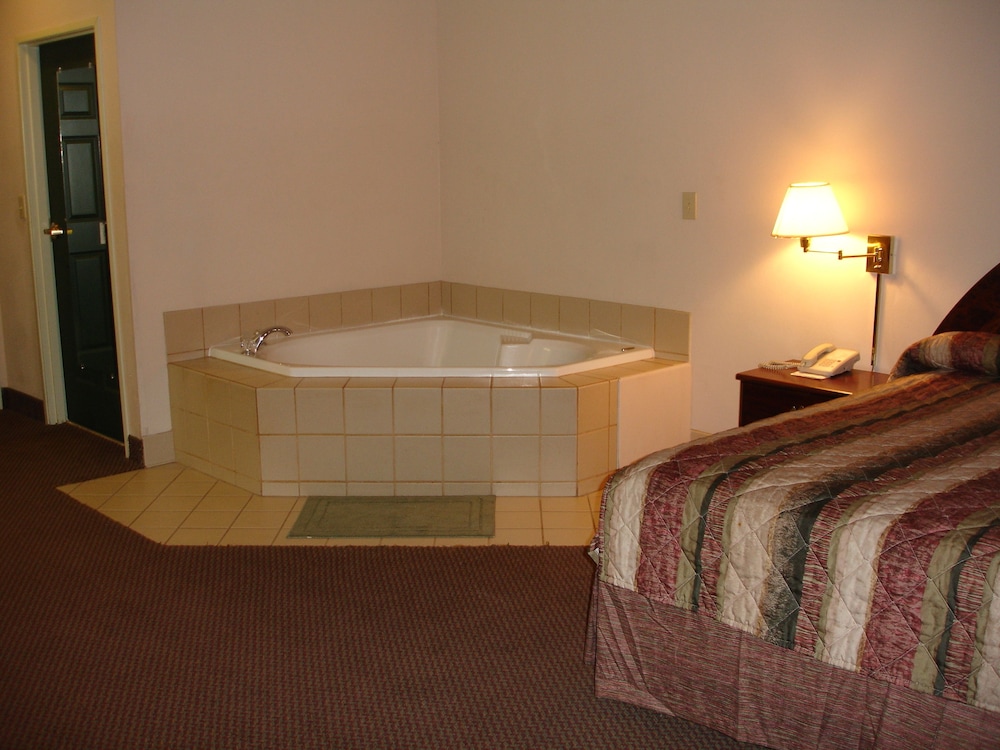 Quality Inn Kingstree, SC 22/38