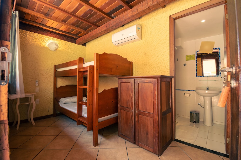 Bamboo Buzios Hostel 5/50