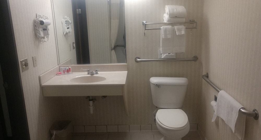 Econo Lodge Luverne I-90 26/27