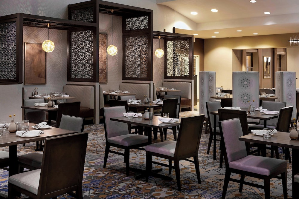 Chicago Marriott Midway 35/50