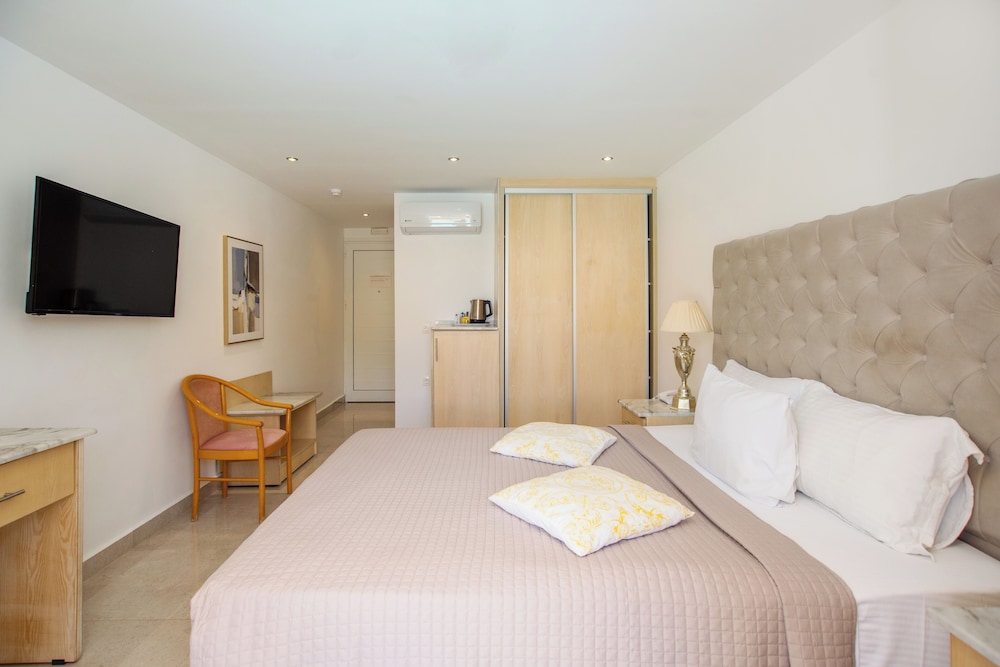 Cavomarina Beach Hotel - Adults Only 23/62